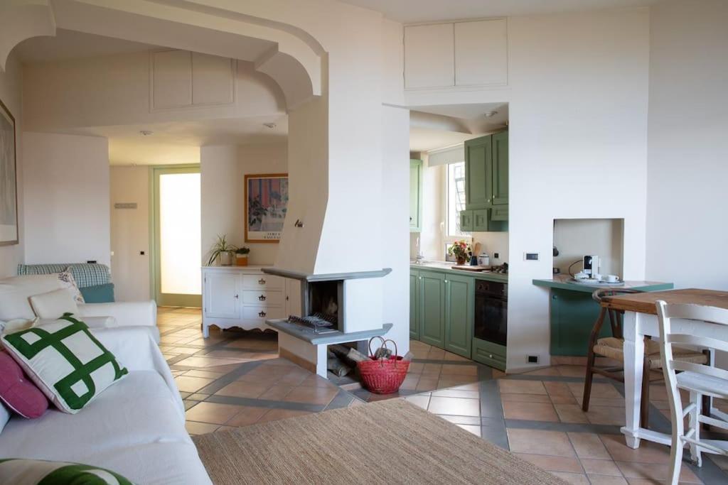 La Terrazza Nel Borgo Apartment Bracciano  Exterior photo