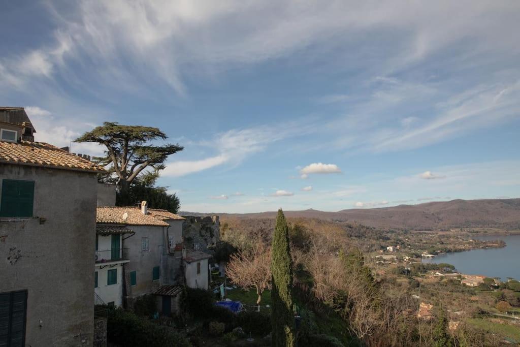 La Terrazza Nel Borgo Apartment Bracciano  Exterior photo