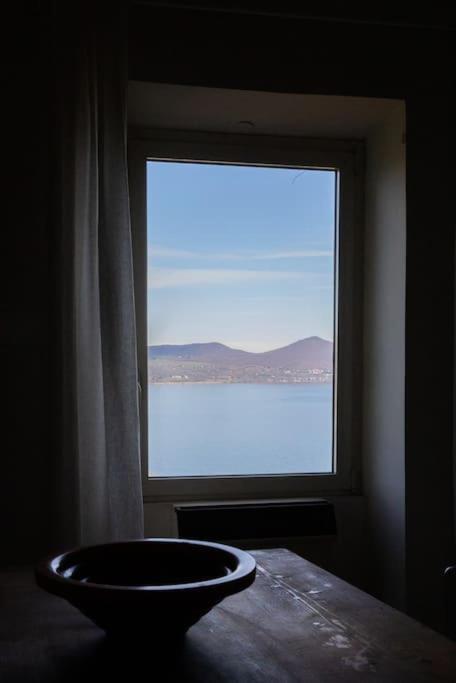 La Terrazza Nel Borgo Apartment Bracciano  Exterior photo