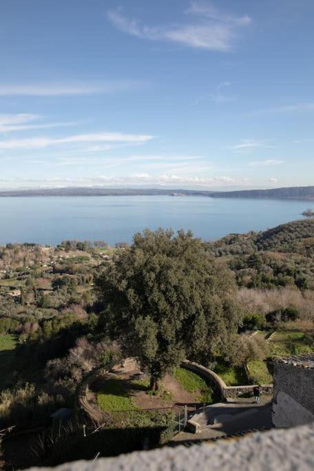 La Terrazza Nel Borgo Apartment Bracciano  Exterior photo